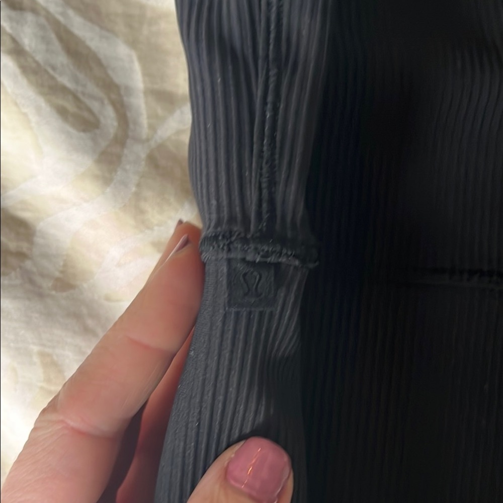 Lululemon Reversible Ribbed Cropped Tank Top - Picture 3 of 3